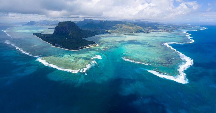 underwater waterfall near mauritius island